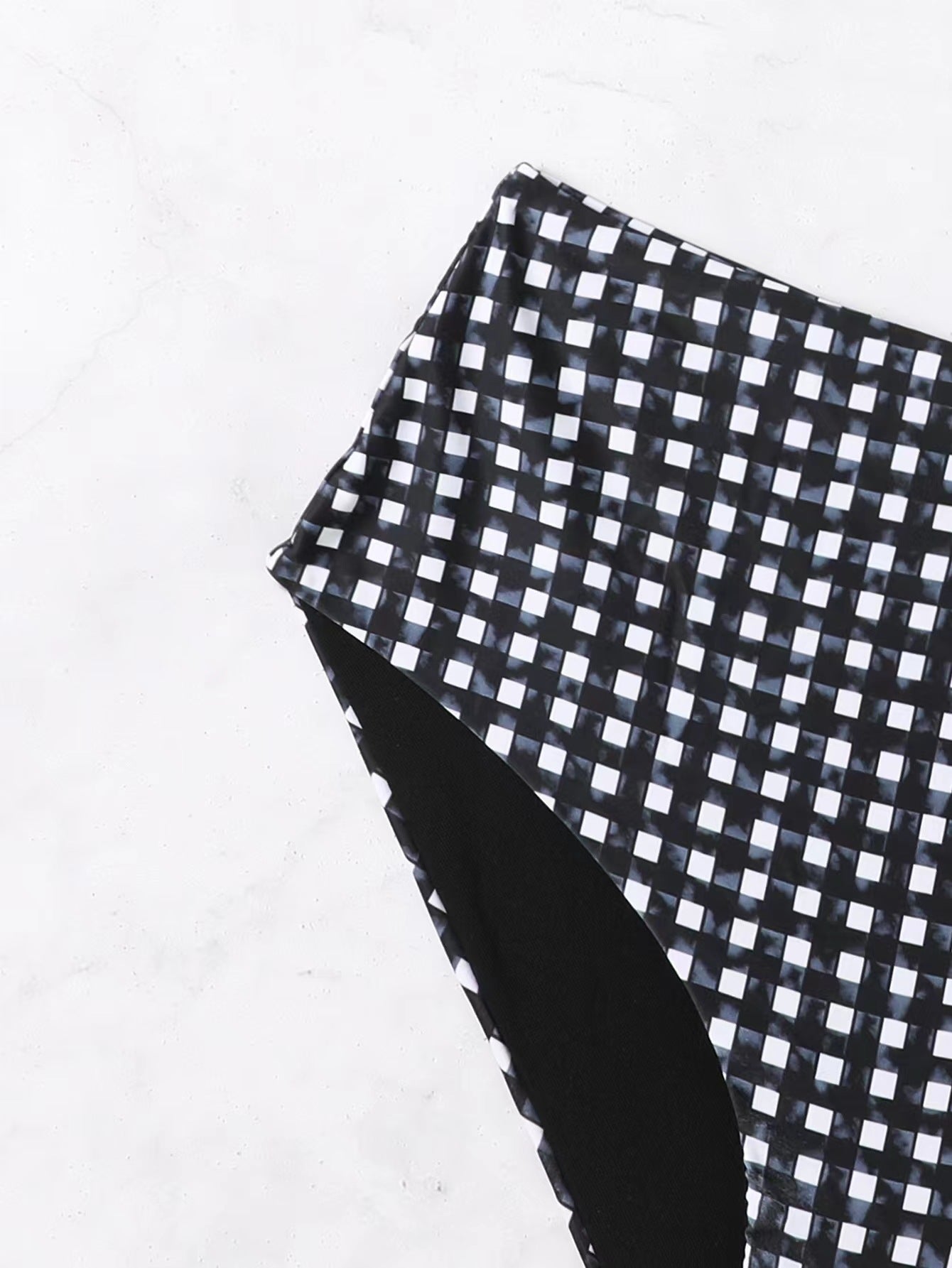 Vintage Beach Look Black Gingham High-Waisted Surf Set