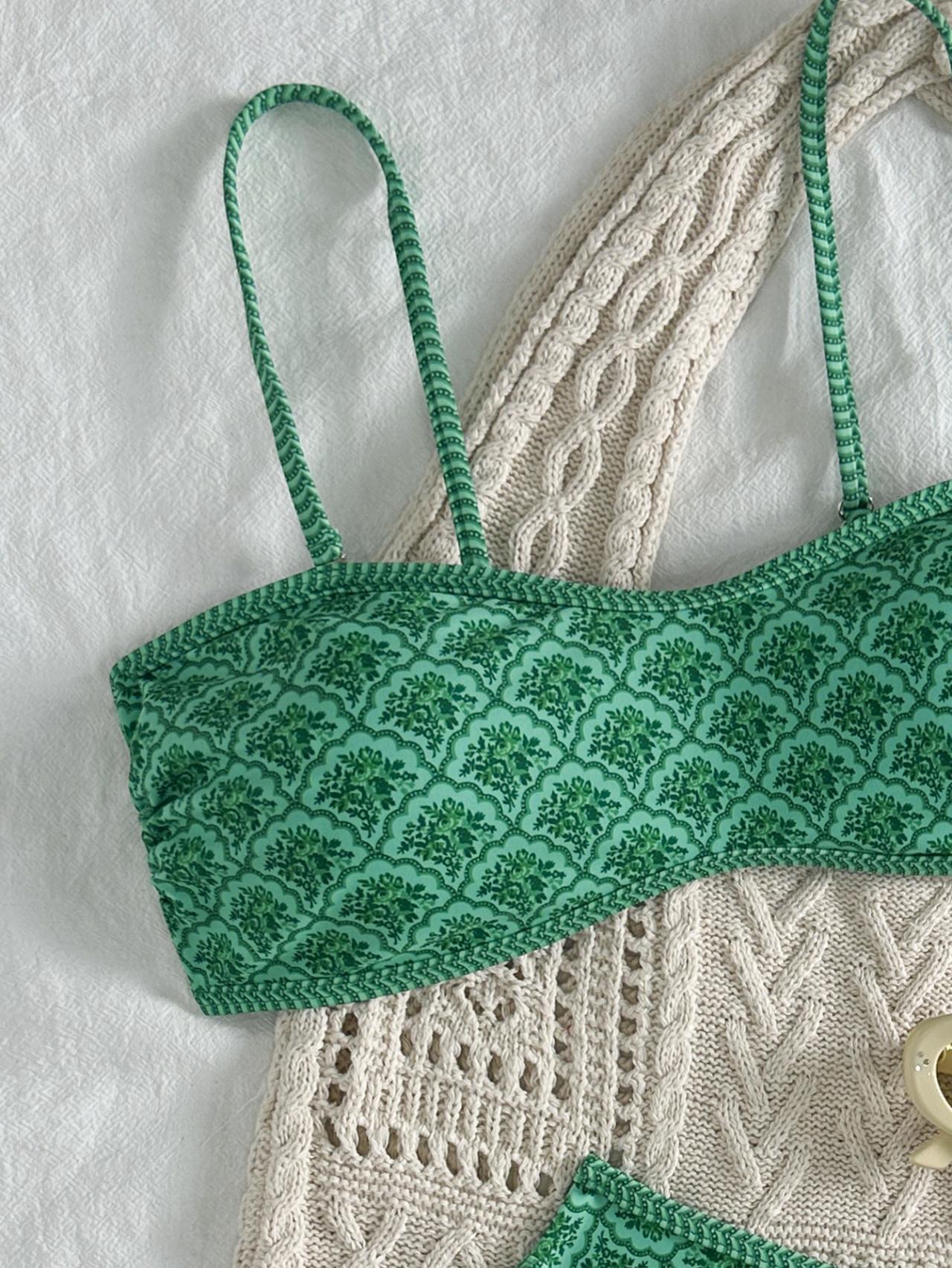 Beach Day Floral Pattern Bandeau Bikini Top surf set