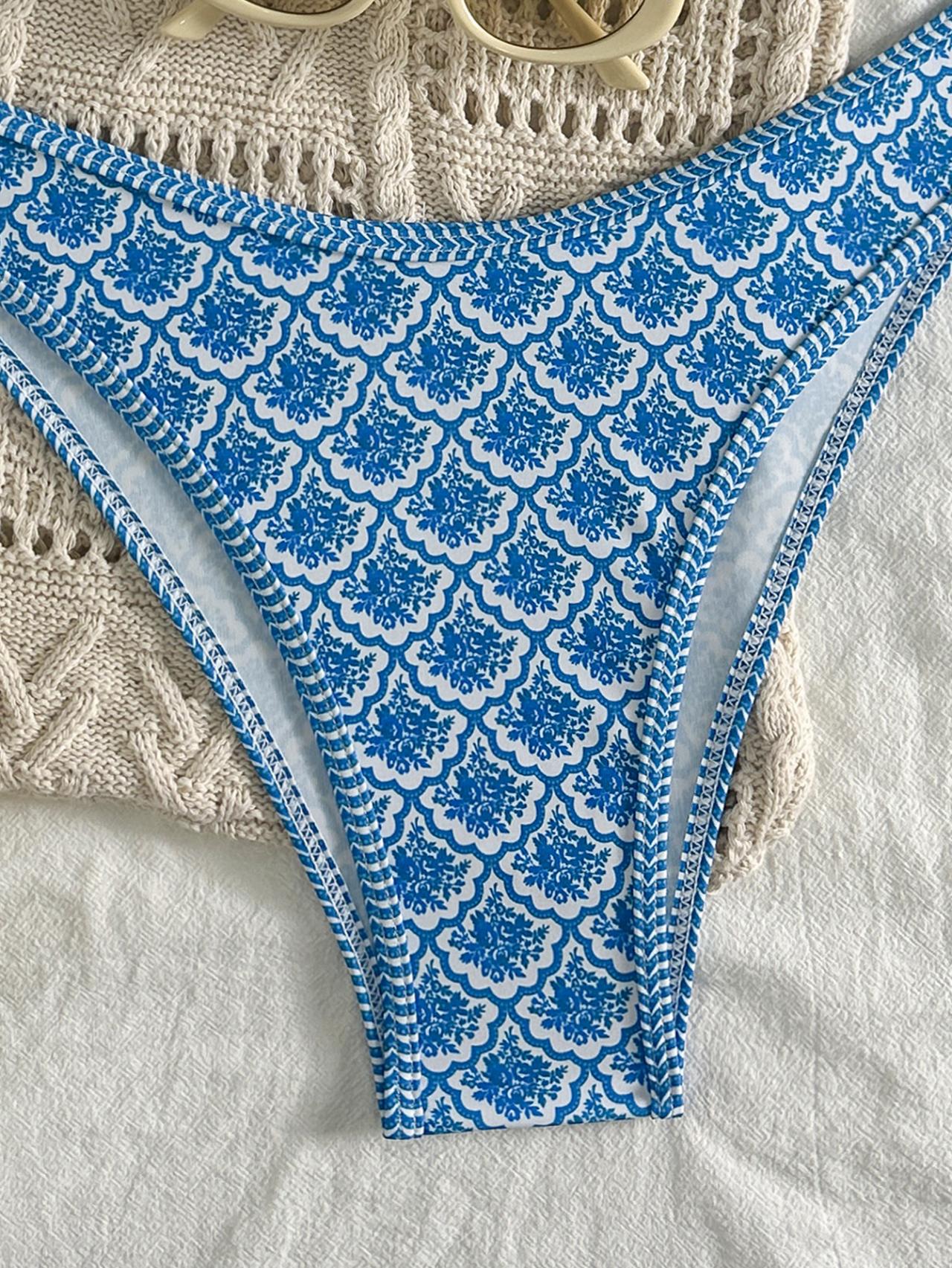 Beach Day Floral Pattern Bandeau Bikini Top surf set