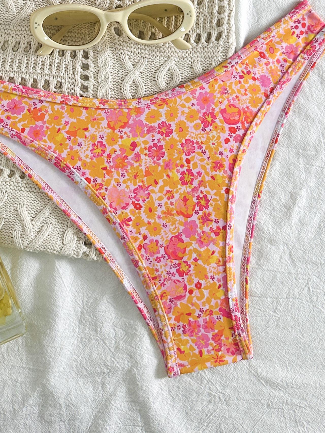 Hawaiian Hibiscus Floral Pattern Bandeau Bikini Top surf set