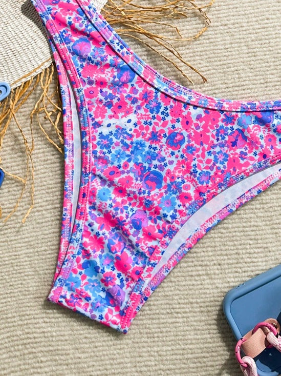 Breeze Hawaiian vacation Floral Pattern Bandeau Bikini Top surf set