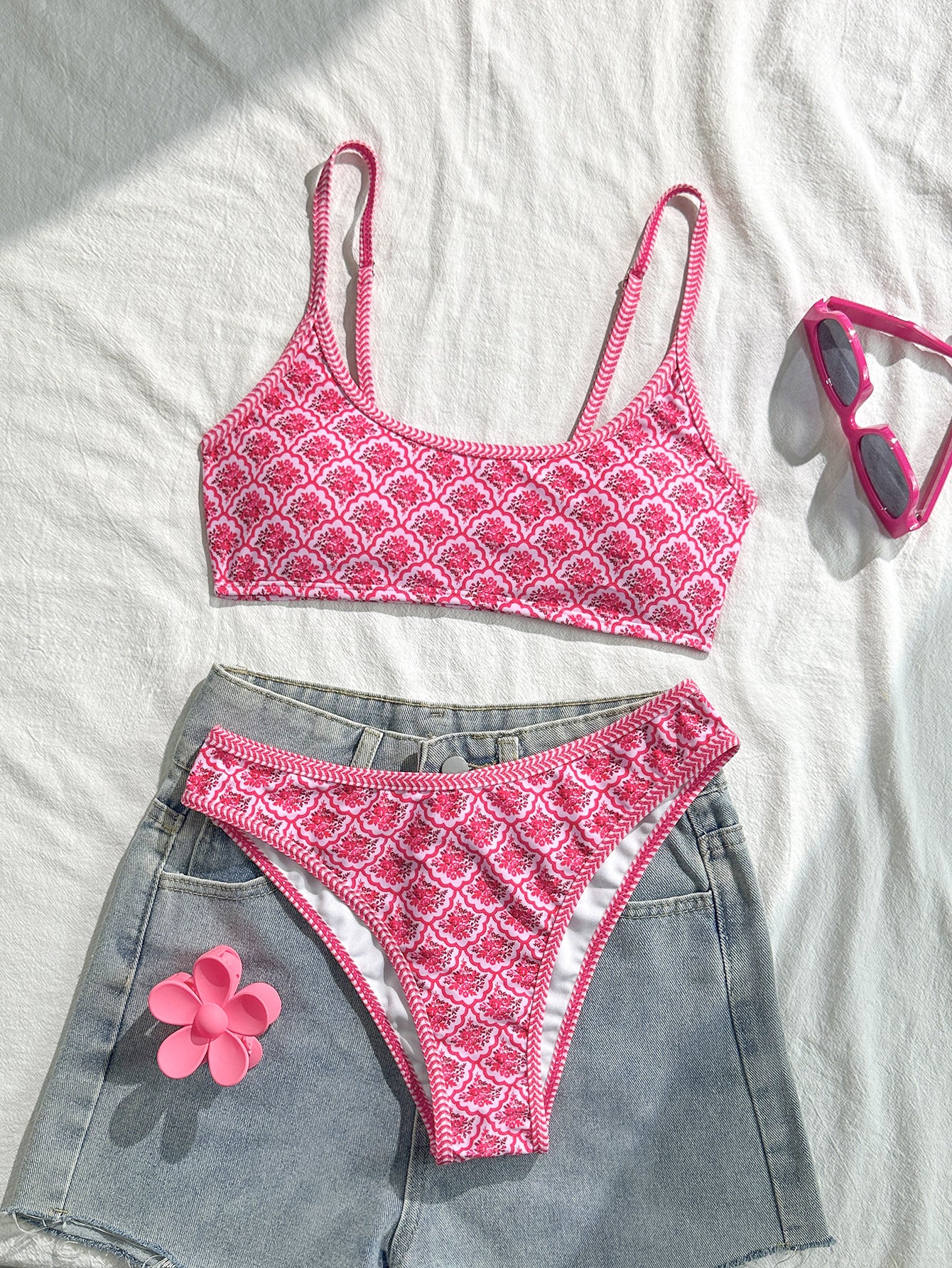 Breeze Beach Hawaiian Floral Pattern surf Top Set