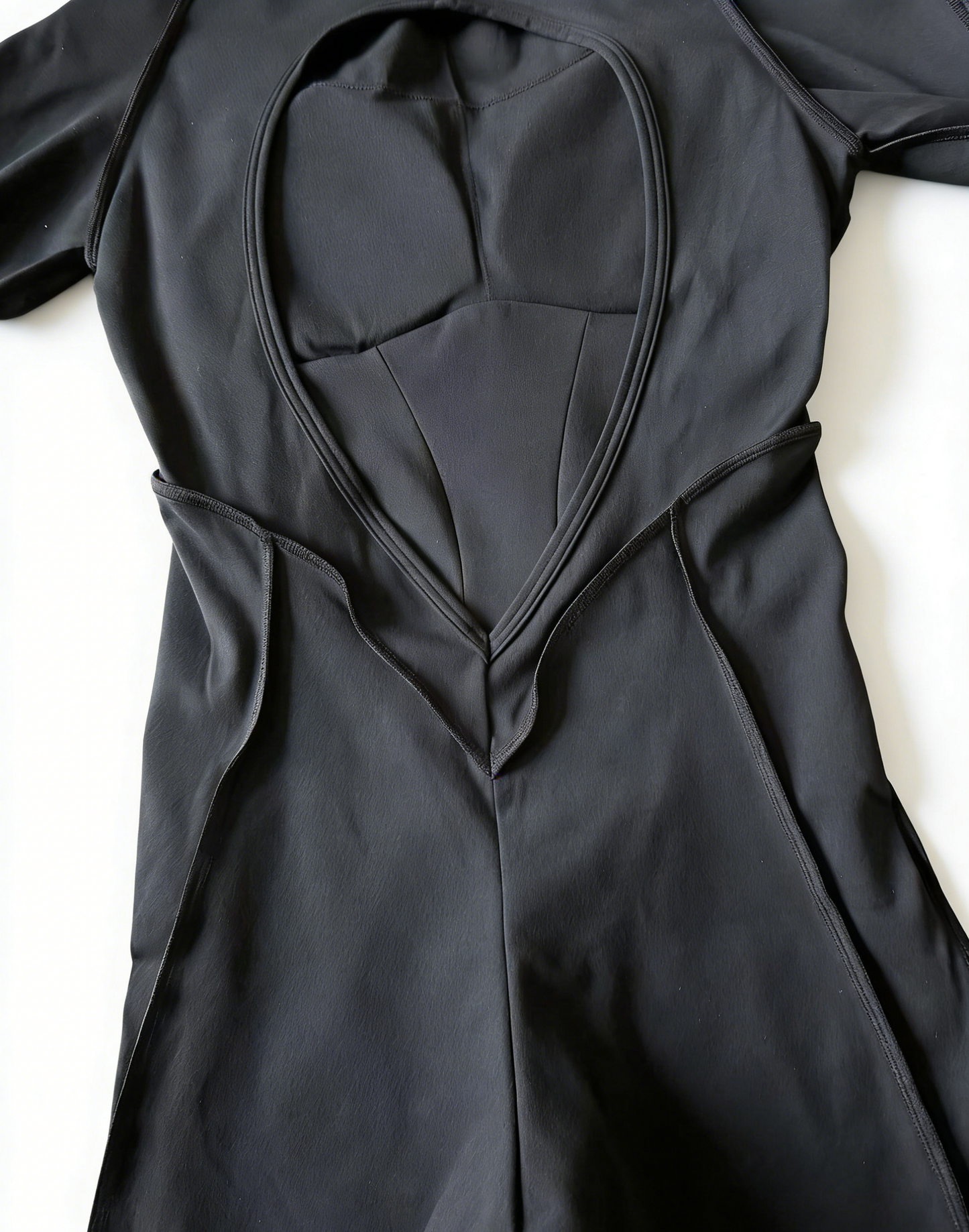 Seam Detail Short-Sleeve Yoga Rompers With Built-in Bra