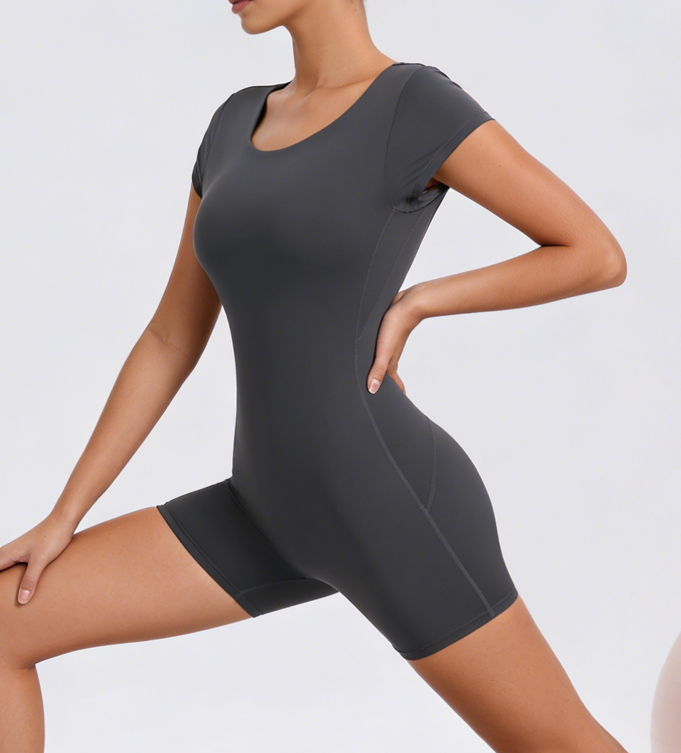 Backless Short-sleeves Yoga Rompers With Built-in Bra