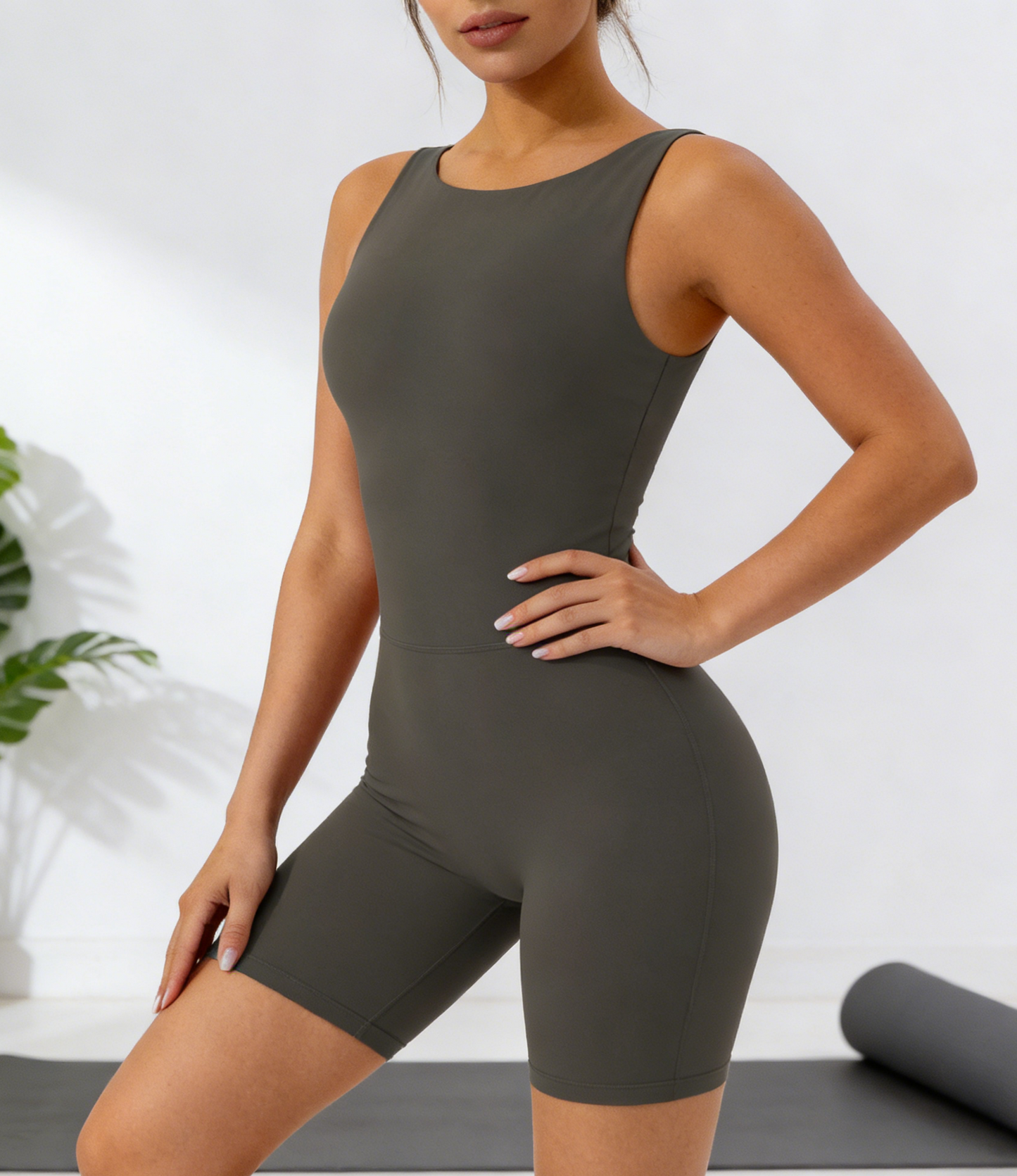 Backless Crew-neck Yoga Rompers With Built-in Bra